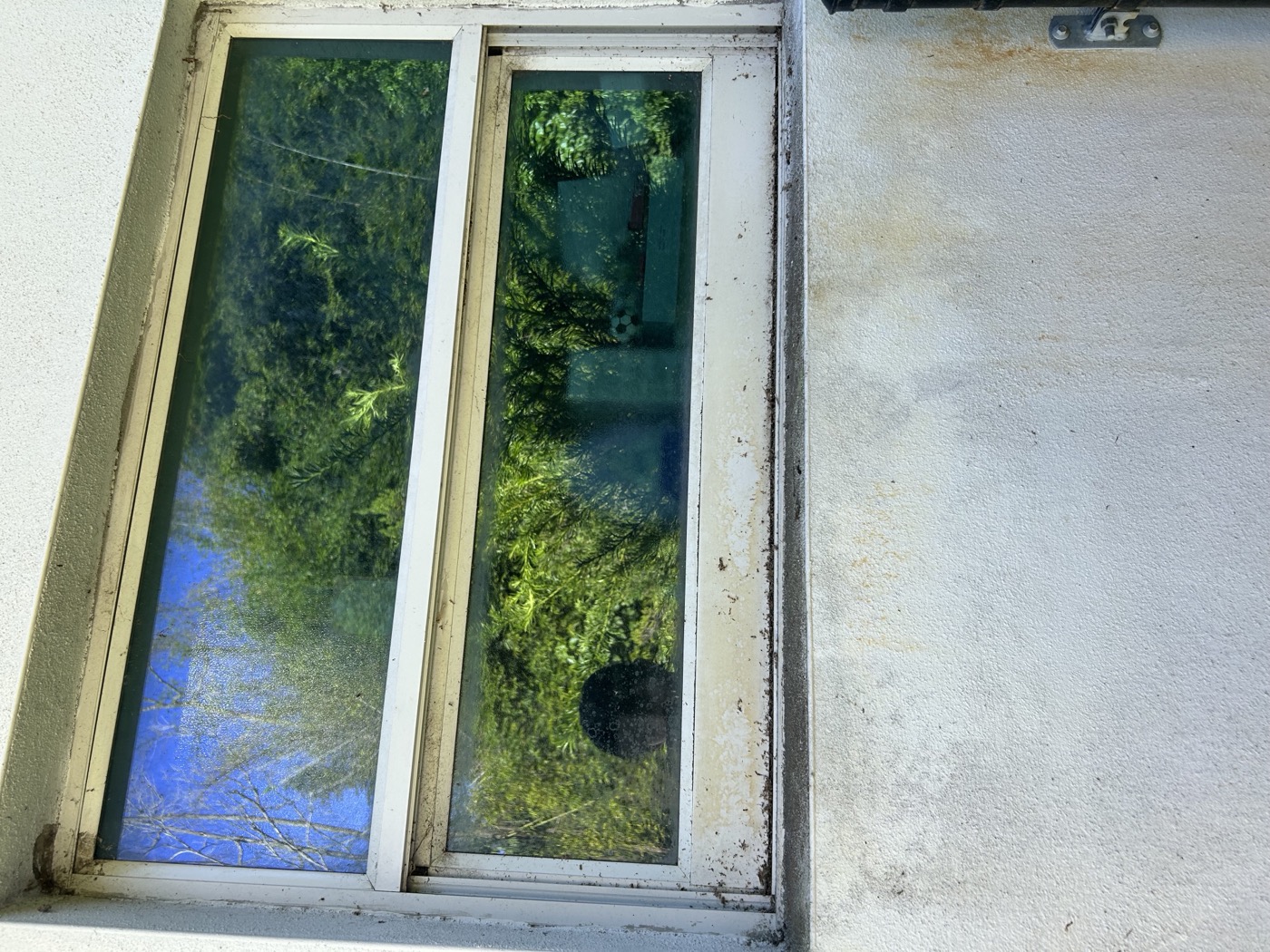 House washing soft wash vs pressure wash